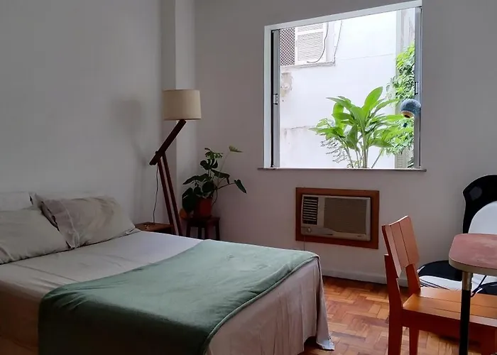 Quarto simpático em Botafogo próx ao metrô Rio de Janeiro